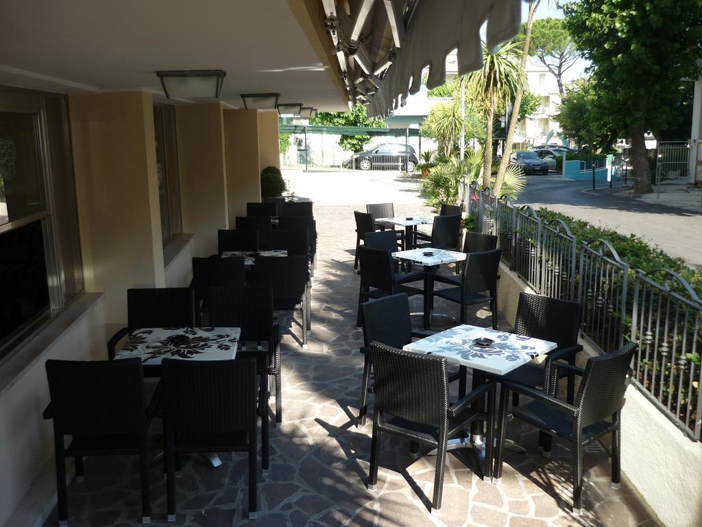 Blu Star Hotel Gabicce Mare Exterior photo